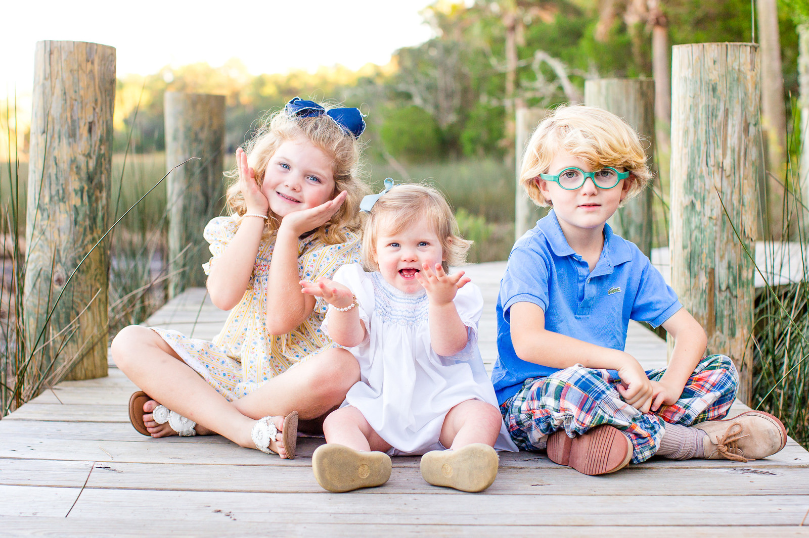 Charleston family photography. Colorful kids in county park. © Carolina Photosmith.